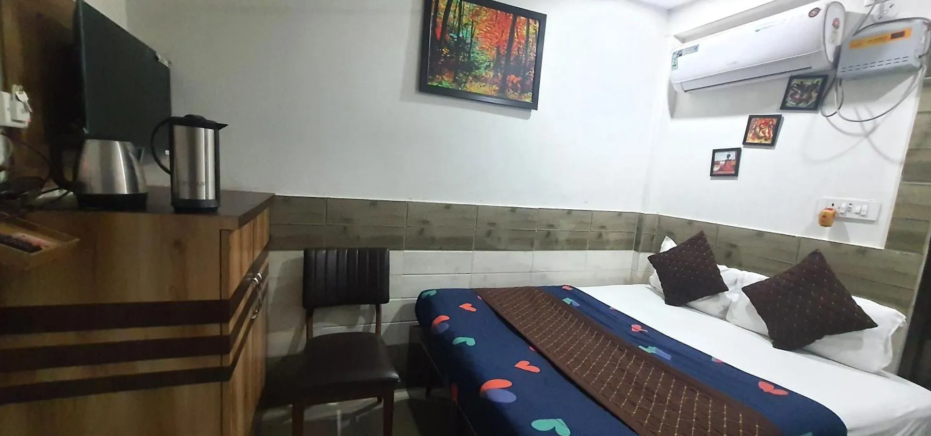 Hotel Gateway Of Kashi Varanasi 4*,