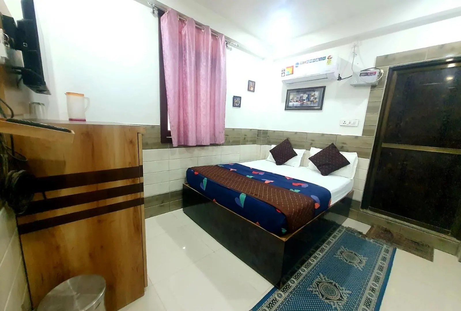 Hotel Gateway Of Kashi Varanasi 4*,